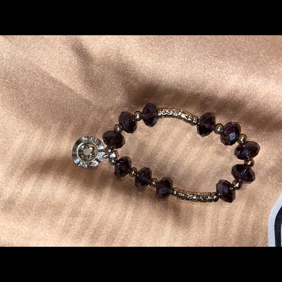 Beautiful Crystal Bracelet - Picture 4 of 4